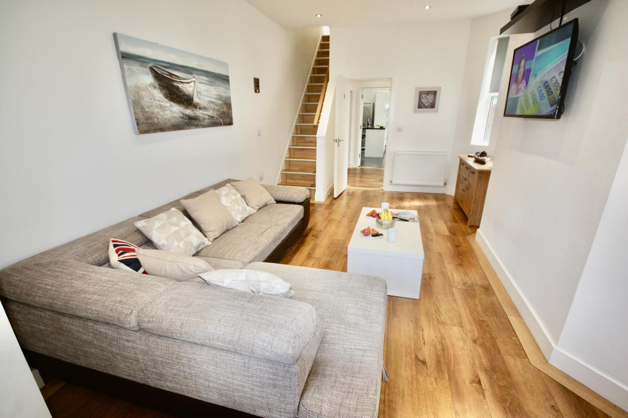 Holiday Home Hot Tub & Sauna Bournemouth Exterior photo
